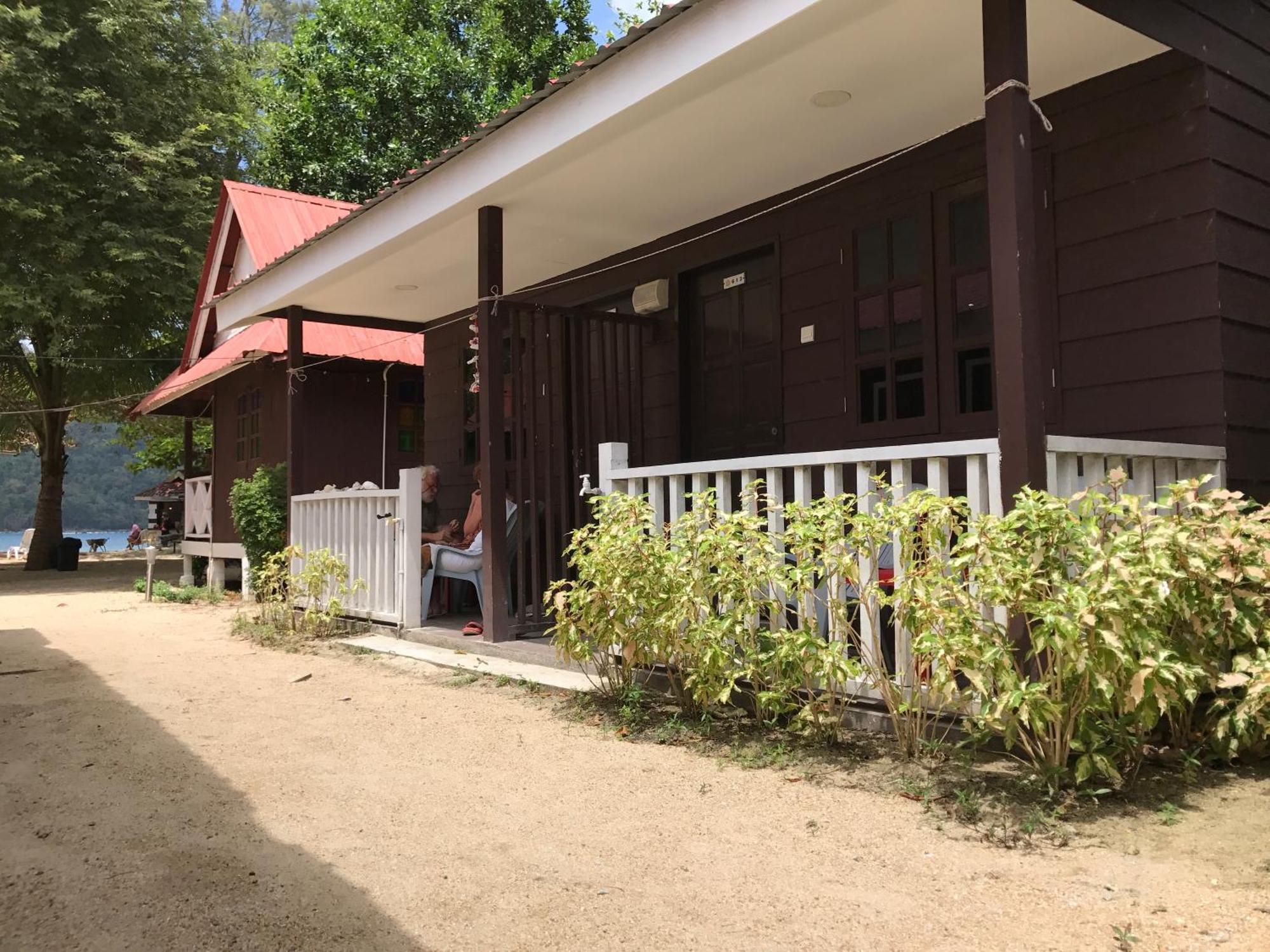 The Barat Perhentian Villa Kampong Pasir Hantu Exterior foto