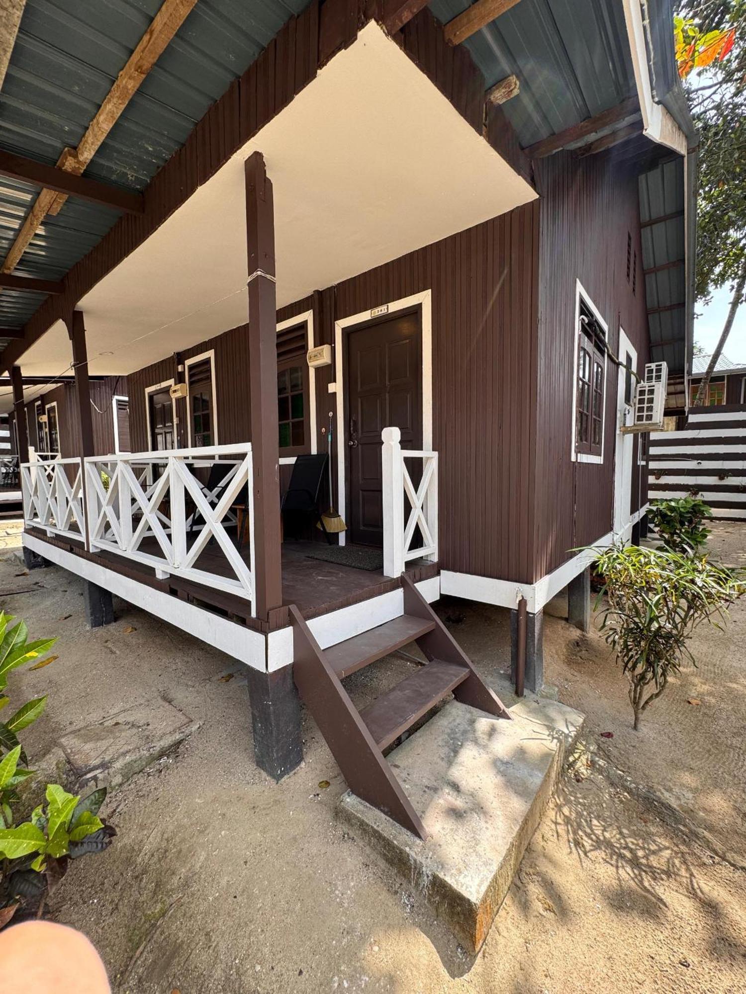 The Barat Perhentian Villa Kampong Pasir Hantu Exterior foto